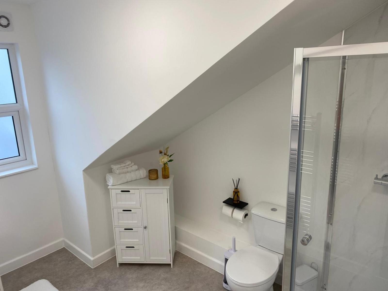 Stylish Apartment In Watford Γουάτφορντ Εξωτερικό φωτογραφία